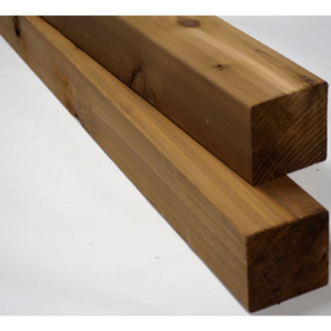 Poteau en cèdre noueux de qualité supérieure 4"x4"x10'